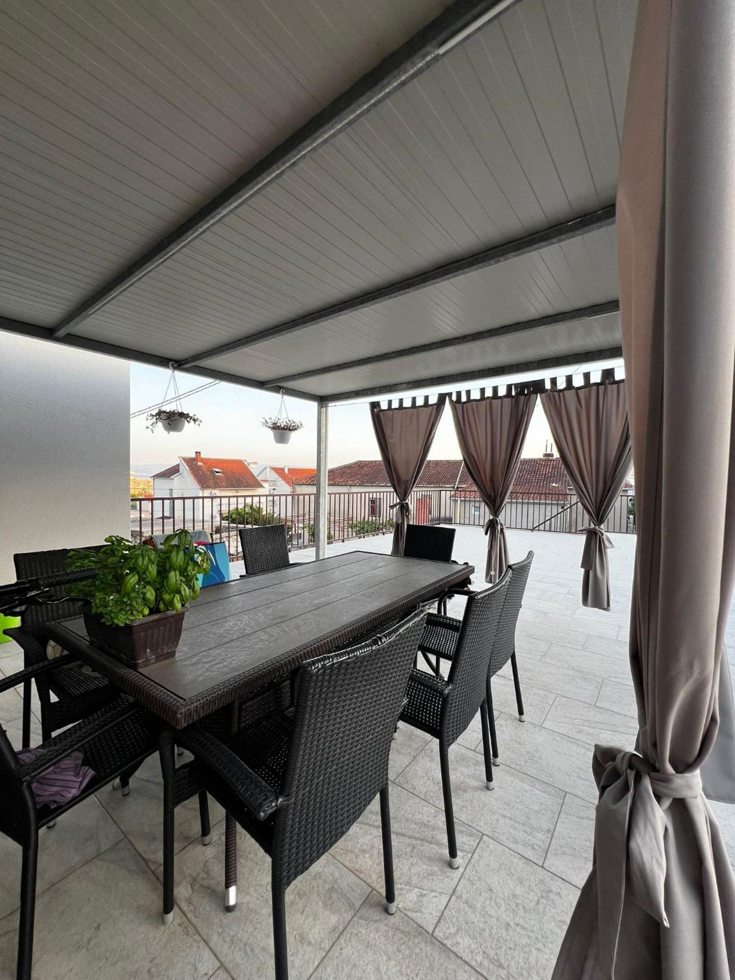 Apartmani Mila Podstrana Exterior photo